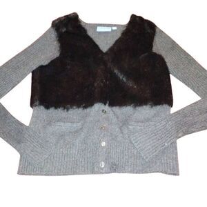 Simply Vera Vera Wang Gray Button Down Sweater With Black Faux Fur